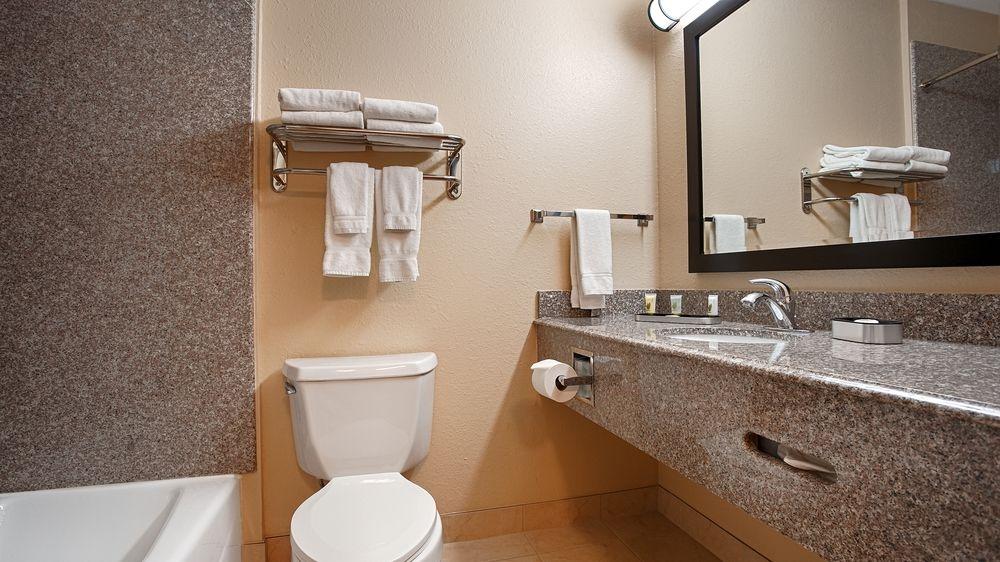 Best Western Plus Kansas City Airport - Kci East Εξωτερικό φωτογραφία