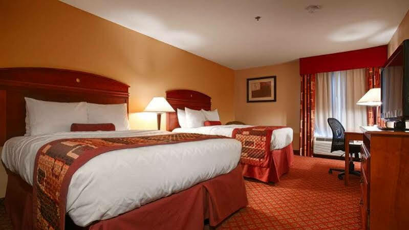 Best Western Plus Kansas City Airport - Kci East Εξωτερικό φωτογραφία