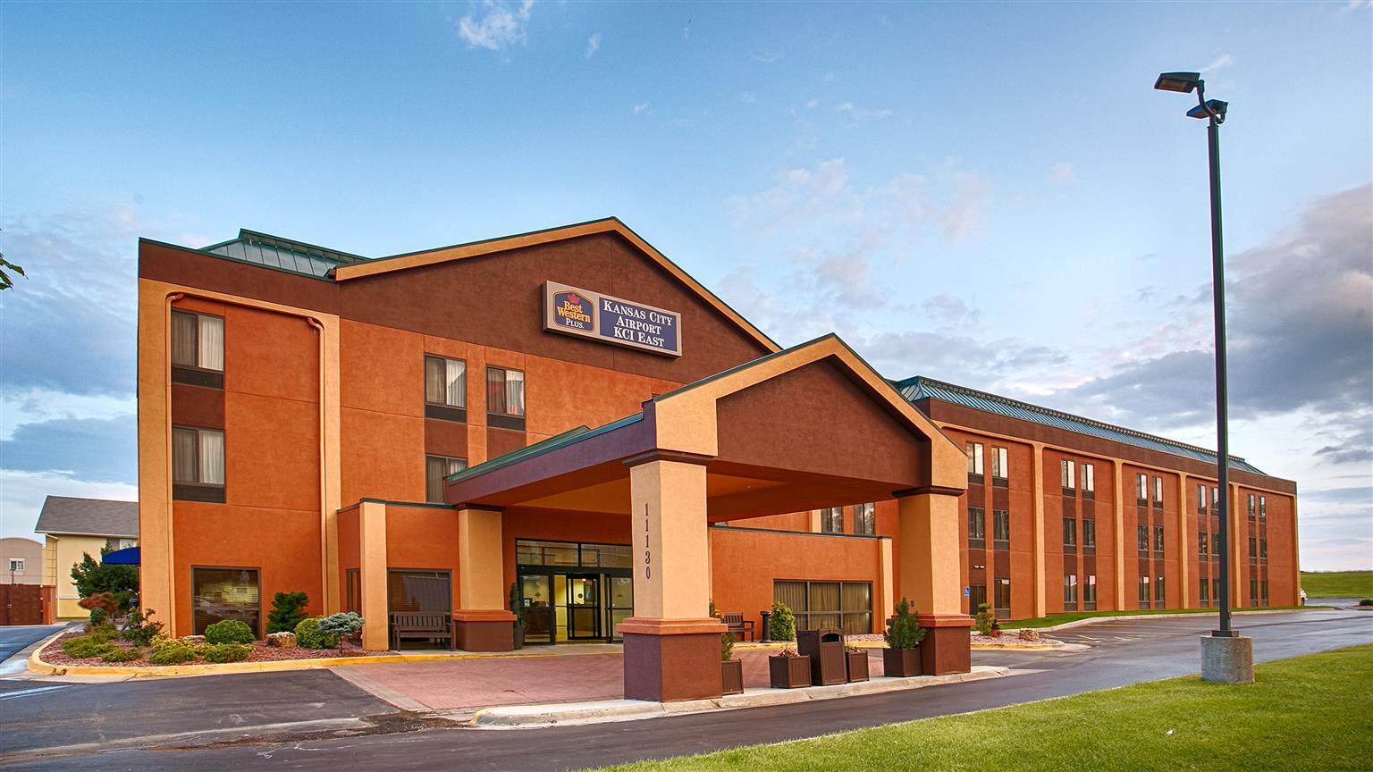 Best Western Plus Kansas City Airport - Kci East Εξωτερικό φωτογραφία